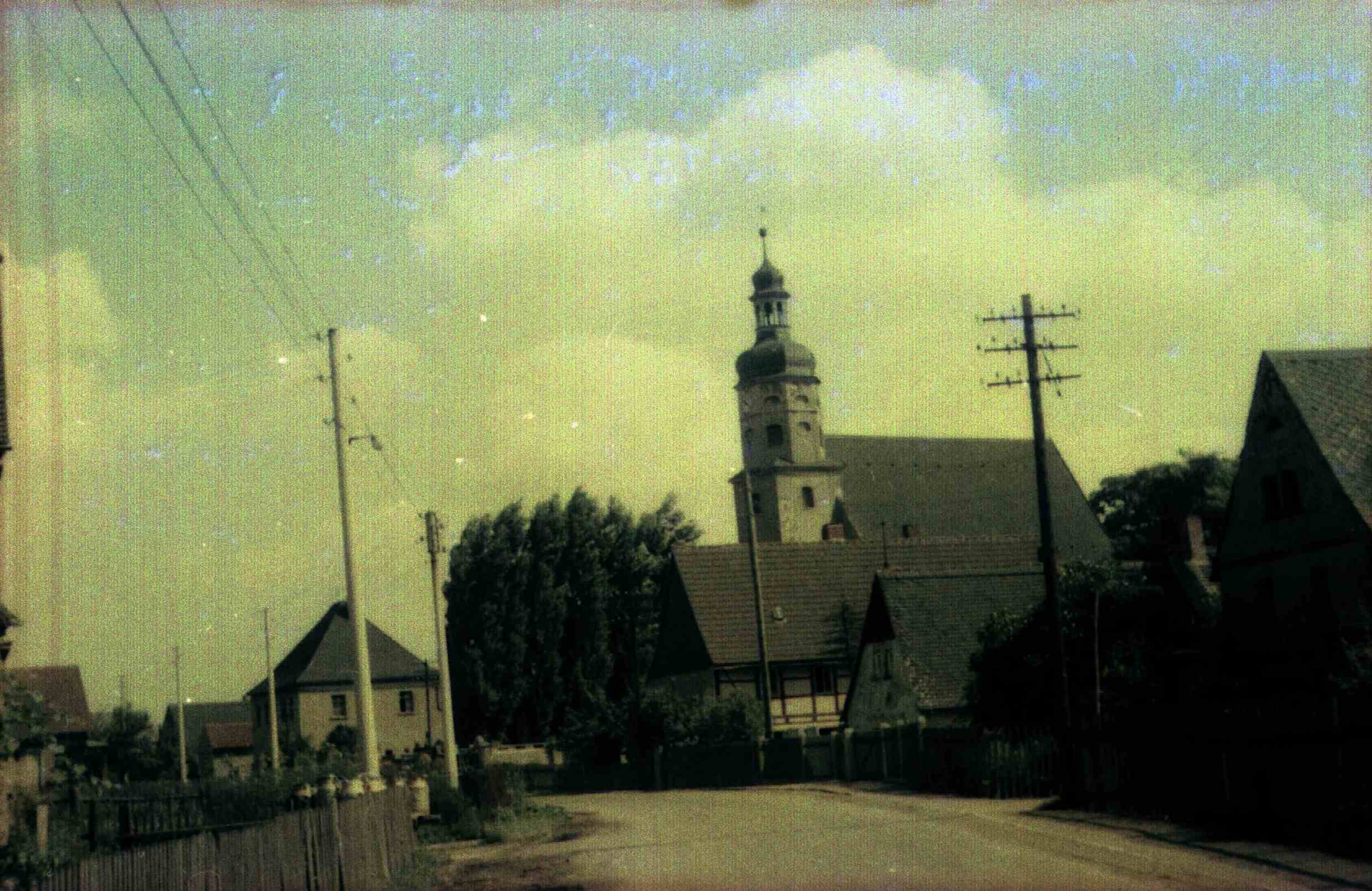 St. Johanneskirche und Textilkonsum zu Belgershain, Sommer 1963