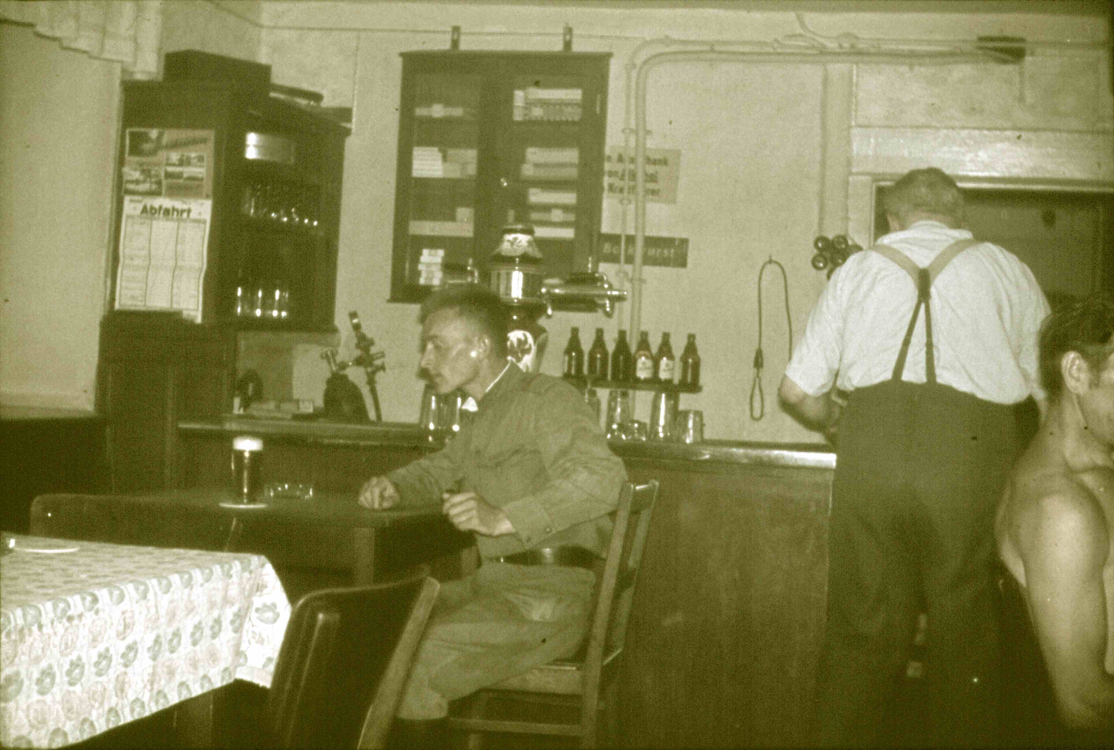 Sowjetsoldat Gasthof Belgershain-Rohrbach