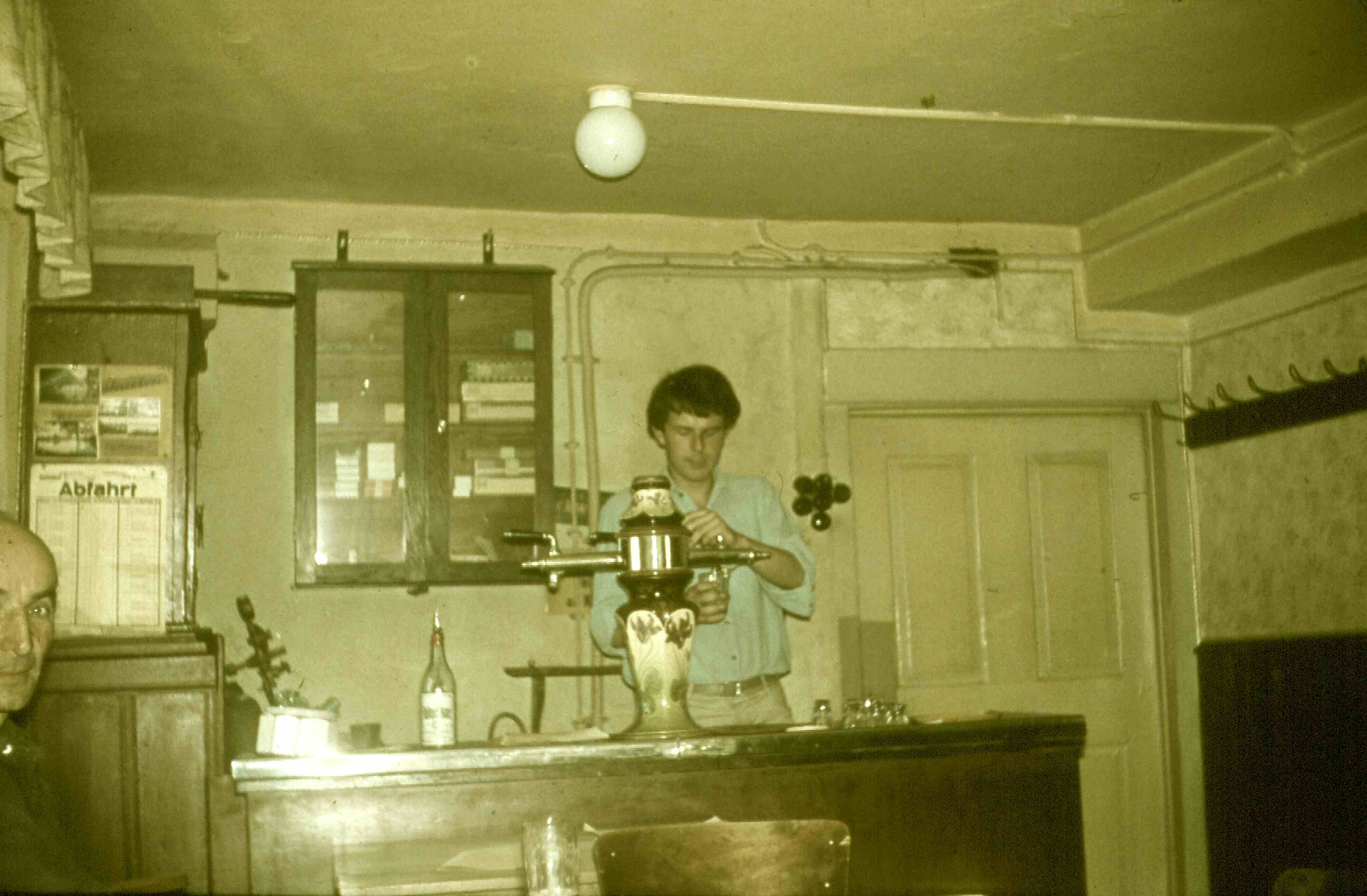 Frank Winkler am Zapfhahn