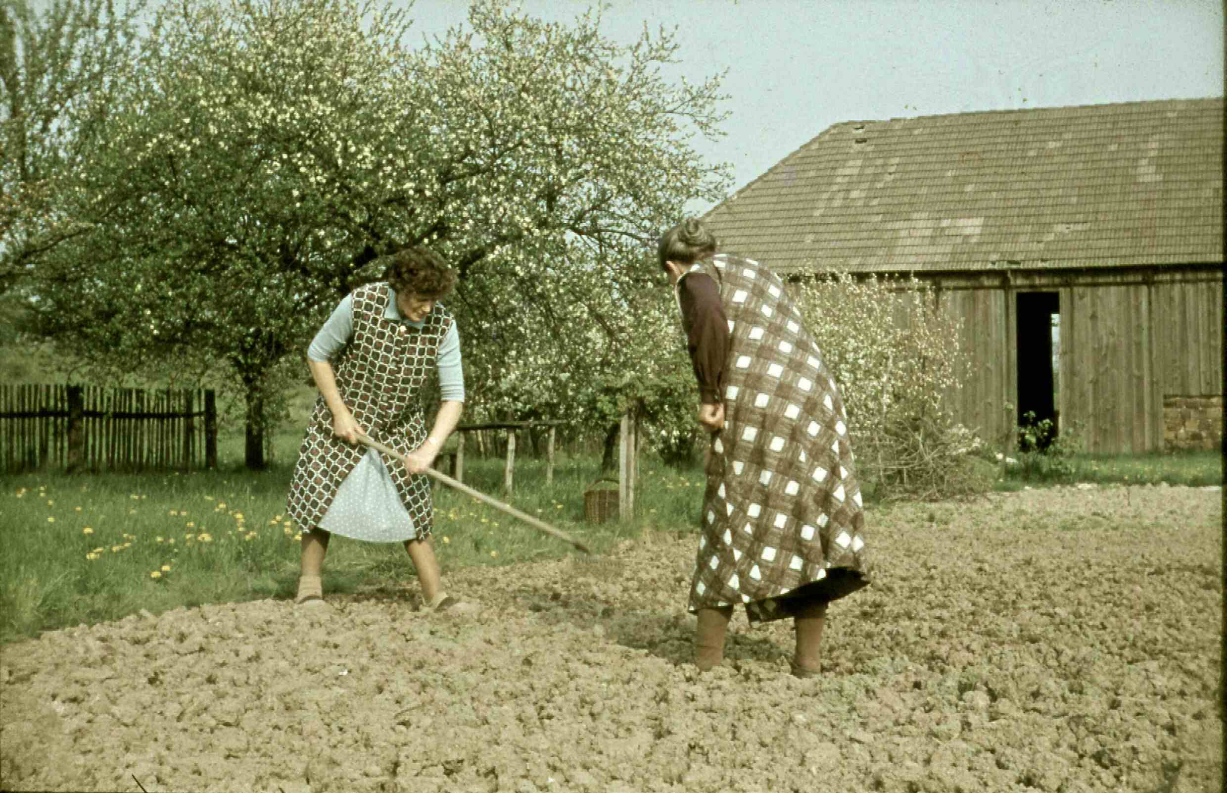 Charlotte Binge und Anna Gr&uuml;bler, Belgershain