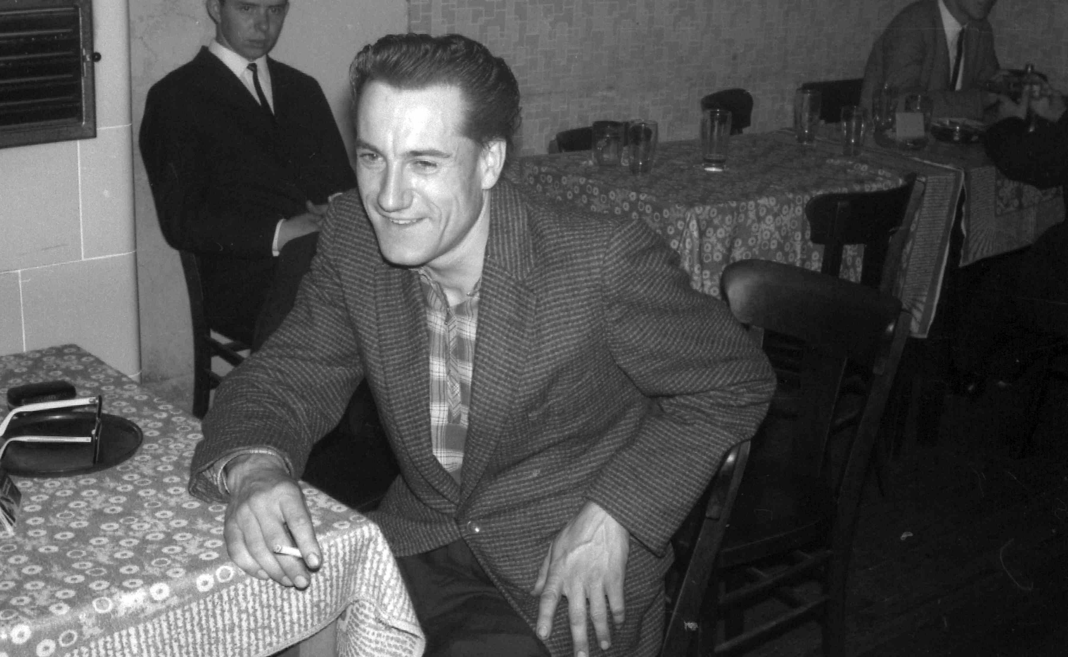 G&uuml;nter Sperling, Bahnhofsgastst&auml;tte